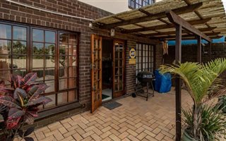 2 Bedroom Duplex in Pinetown Central