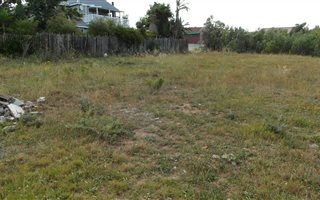 800 m² Land available in Wavecrest