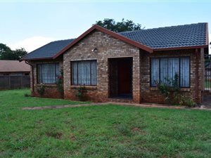 3 Bedroom House in Clarina
