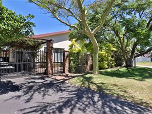 3 Bed House in Strand North