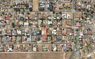 673 m² Land available in Uitzicht