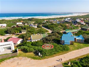 627 m² Land available in Cape St Francis