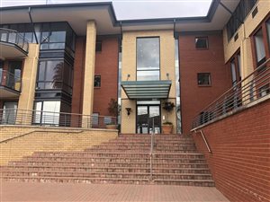 551 m² Commercial space in Constantia Kloof
