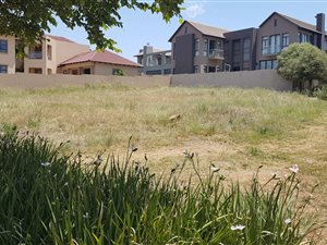 813 m² Land available in Country View Estate