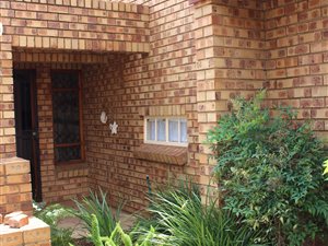 3 Bed Townhouse in Eldoraigne
