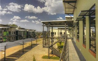 Commercial space in The Willows