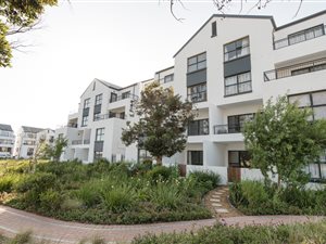 3 Bed Apartment in De Velde