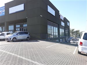 399 m² Commercial space in Silver Lakes