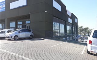 399 m² Commercial space in Silver Lakes