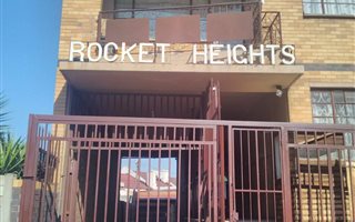 2 Bedroom Apartment in Troyeville