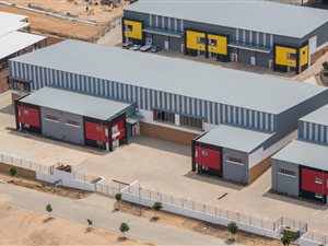 363 m² Industrial space in Lanseria and surrounds