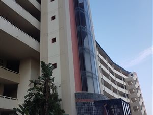 3 Bed Apartment in Amanzimtoti