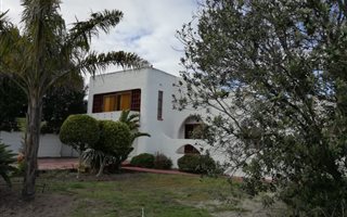 3 Bedroom House in Amandelrug