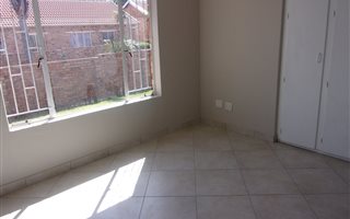 3 Bedroom Simplex in Ruimsig