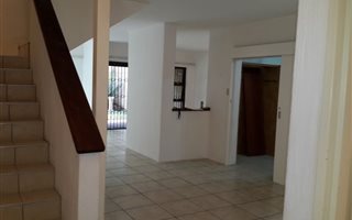 3 Bedroom Townhouse in Parktown