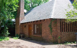 1 Bedroom Garden Cottage in Morningside