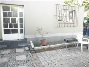 1 Bed Garden Cottage in Primrose