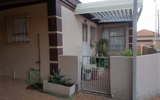 3 Bedroom Townhouse in Eike Park