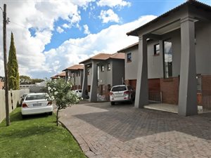 4 Bed Townhouse in Rouxville