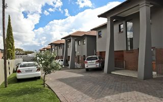 4 Bedroom Townhouse in Rouxville