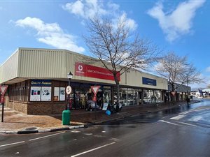 1520 m² Commercial space in Somerset West Central