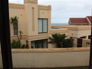 4 Bed House in Beachview