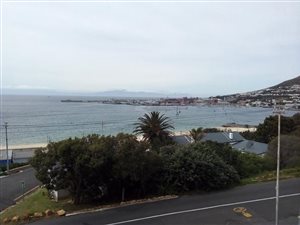 2 Bedroom Apartment in Simons Town