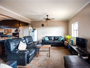 3 Bed House in Wynberg