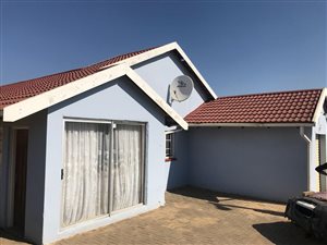 3 Bed House in Bhongweni