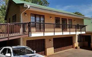 2 Bedroom Garden Cottage in Hillcrest Park