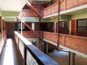 2 Bed Apartment in Alberton