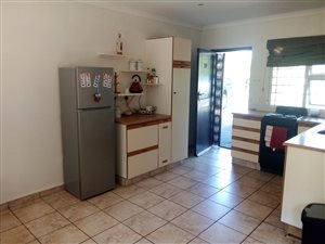 2 Bed Flat in Hillcrest Park