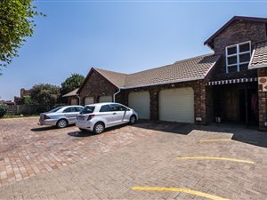 2 Bedroom Apartment in Mayfield Park