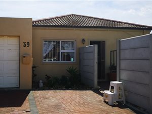2 Bed Townhouse in Anchorage Park
