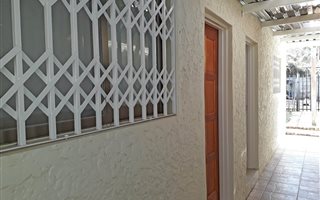 1 Bedroom Apartment in Pentagon Park