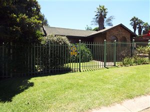 3 Bedroom House in Rietvalleipark