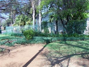 7 Bed House in Wingate Park