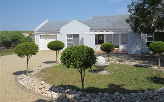 3 Bedroom House in Langebaan North