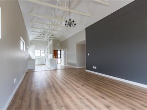 3 Bed House in Emberton Estate