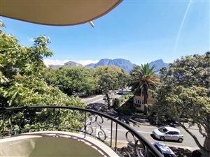 3 Bed Apartment in Claremont Upper