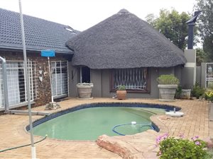 4 Bed House in Dennesig