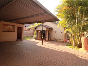 3 Bed House in Florauna
