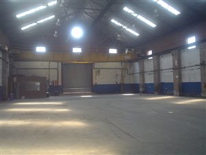 1700 m² Industrial space in Comet
