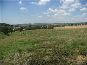 1 ha Land available in Mooikloof Equestrian Estate