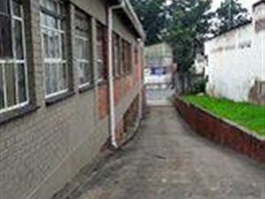 1493 m² Industrial space in Pinetown Central