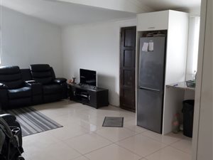 2 Bed House in Austerville