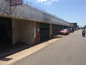 230 m² Industrial space in Jacobs