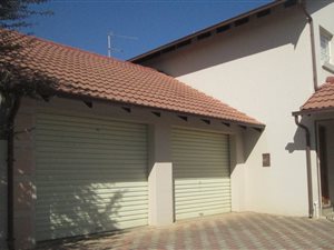 4 Bed Duplex in Pomona