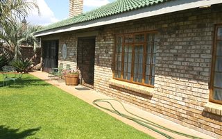 3 Bedroom Townhouse in Van Der Hoff Park
