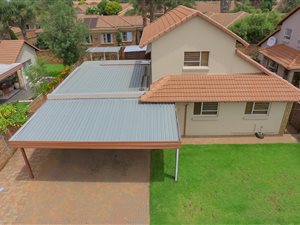 3 Bedroom House in Ravenswood